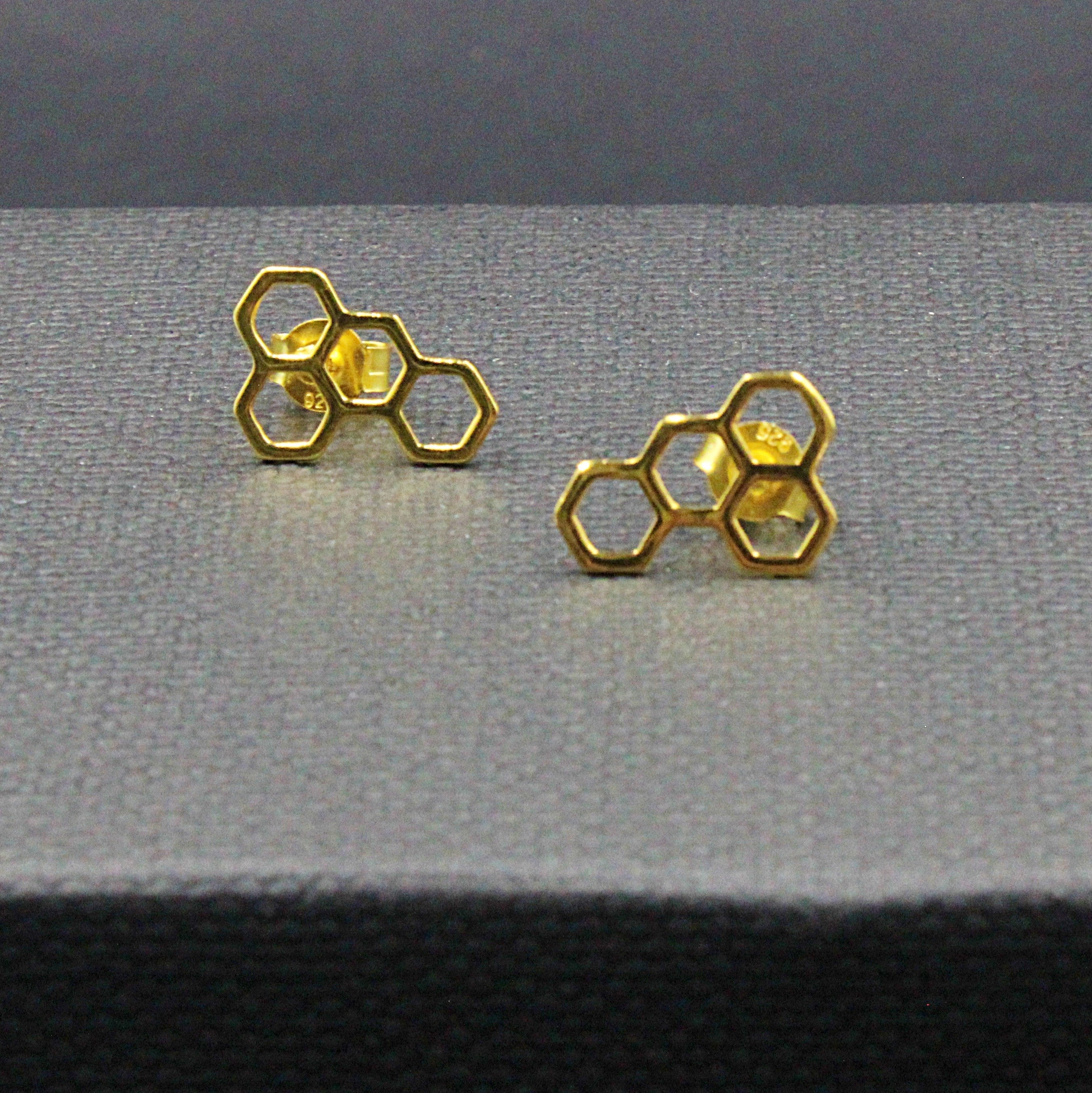 Pendientes PANAL en plata bañados en oro-0