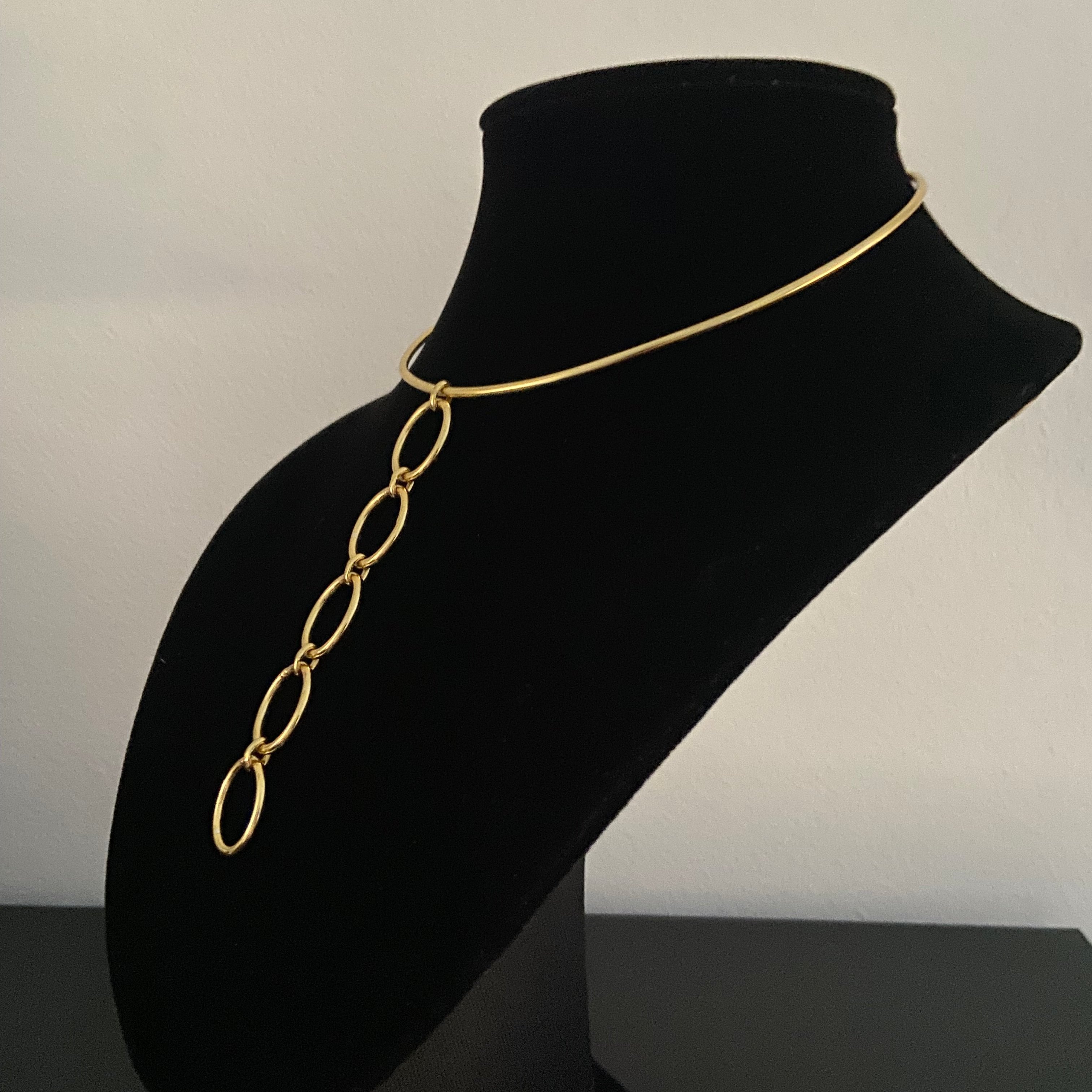 Gargantilla HOOPS con colgante bañada en oro-1